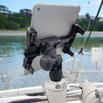 Railblaza ScreenGrabba with white RailMount