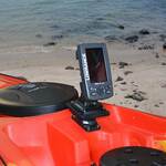 Railblaza drehbare Montageplattform S mit Fishfinder
