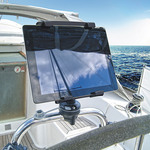 Railblaza ScreenGrabba with a black RailMount